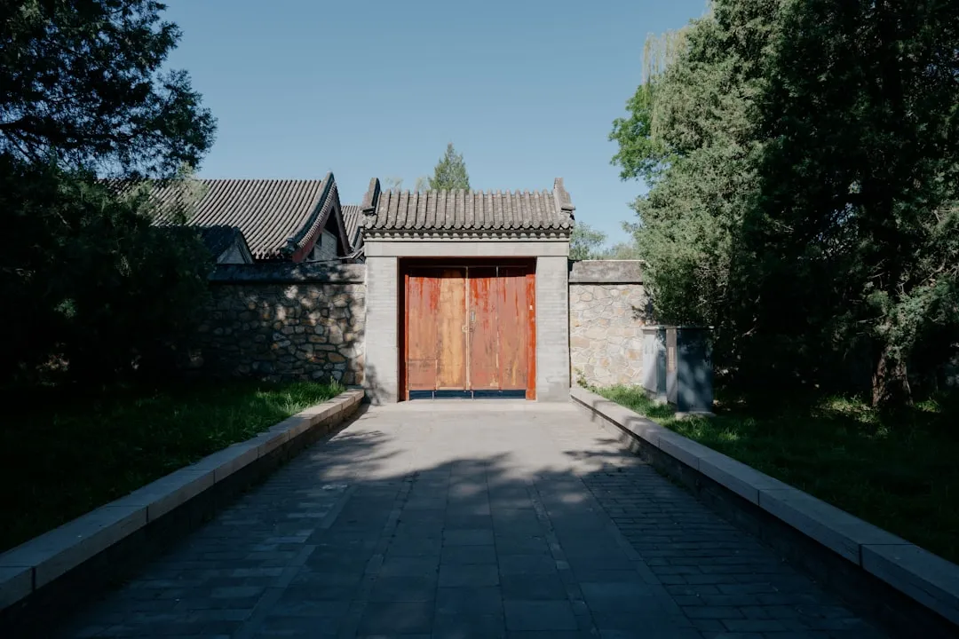 碳纤维加固与粘钢加固技术对比：适用场景与效果分析